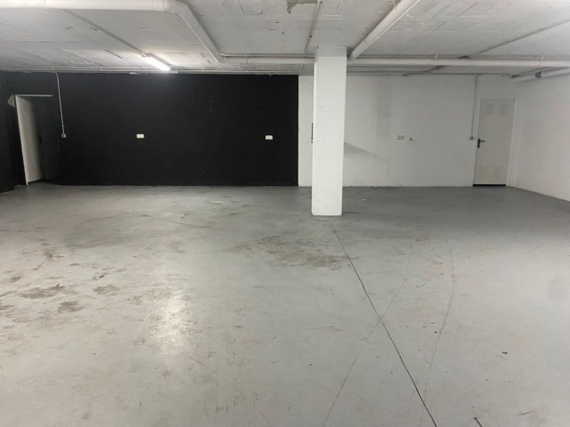 Kommerziell in Nueva Andalucía