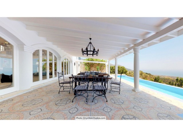 9 Soveroms Villa i Mijas
