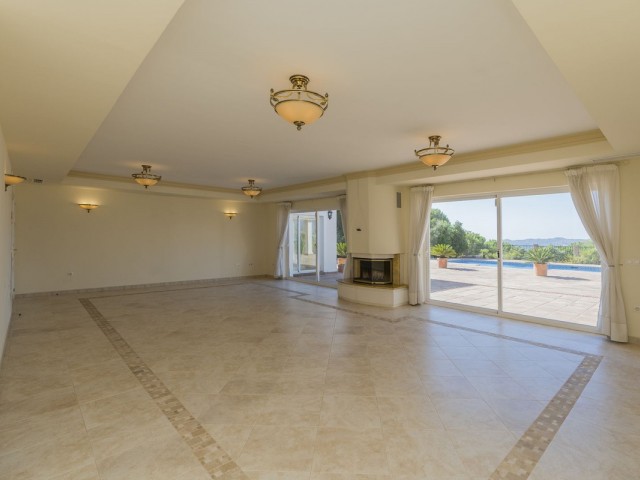 Villa avec 5 Chambres  à Valtocado