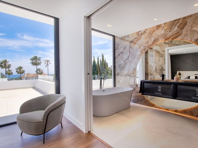 4 Makuuhuoneen Huvila Valle Romano