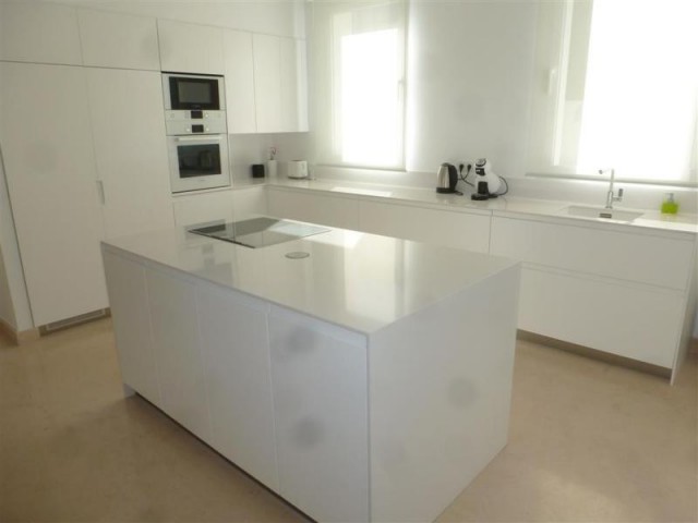 5 Schlafzimmer Villa in Guadalmina Baja