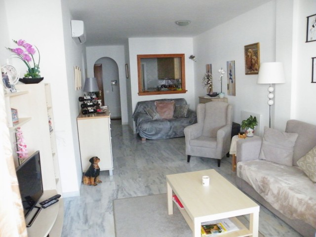Apartment, Calahonda, R4638958