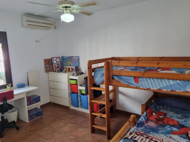 4 Slaapkamer Rijtjeshuis in Montemar