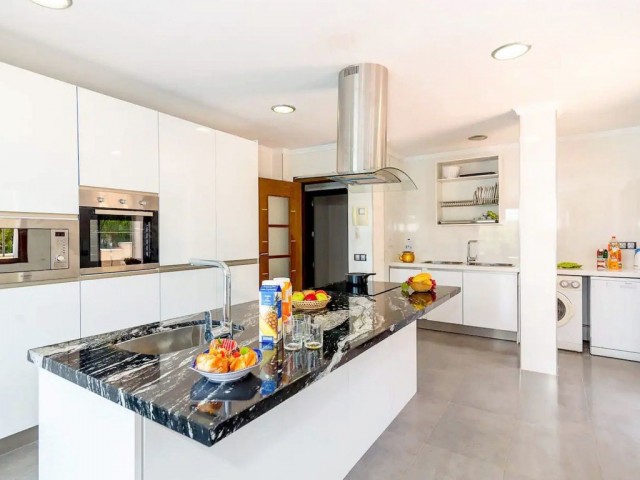 5 Bedrooms Villa in Sierrezuela