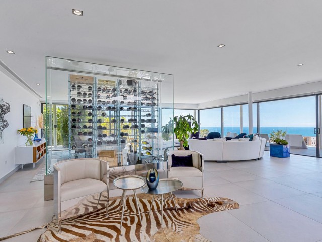 5 Bedrooms Villa in Fuengirola