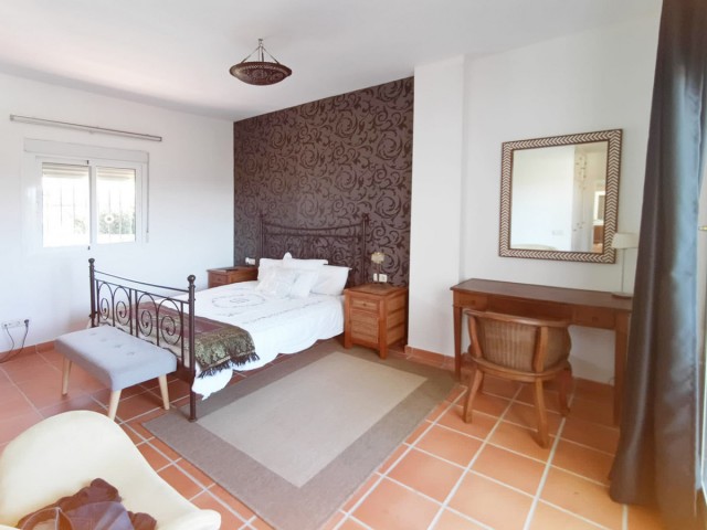 5 Bedrooms Villa in Sotogrande Alto