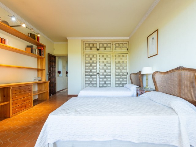 7 Bedrooms Villa in Artola