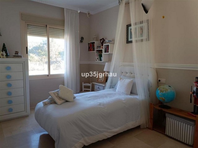 4 Schlafzimmer Villa in Estepona