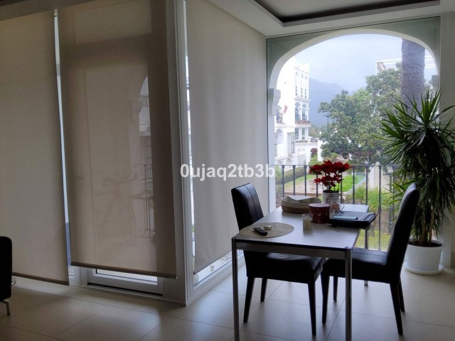 3 Slaapkamer Rijtjeshuis in Nueva Andalucía