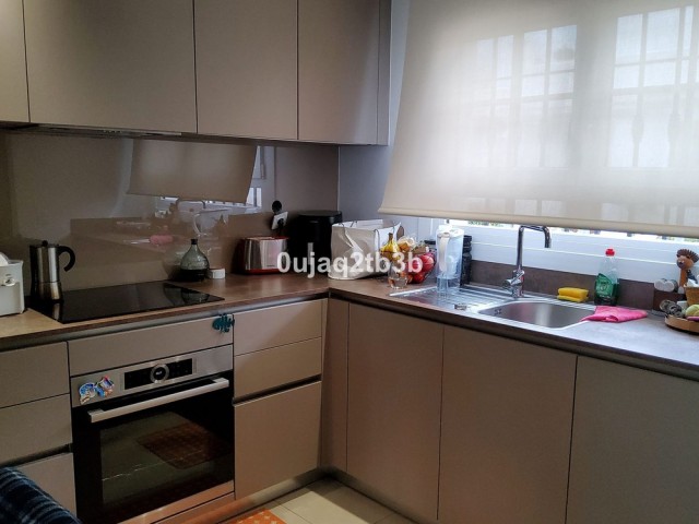 3 Slaapkamer Rijtjeshuis in Nueva Andalucía