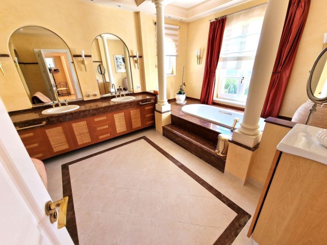 3 Makuuhuoneen Huvila Calahonda