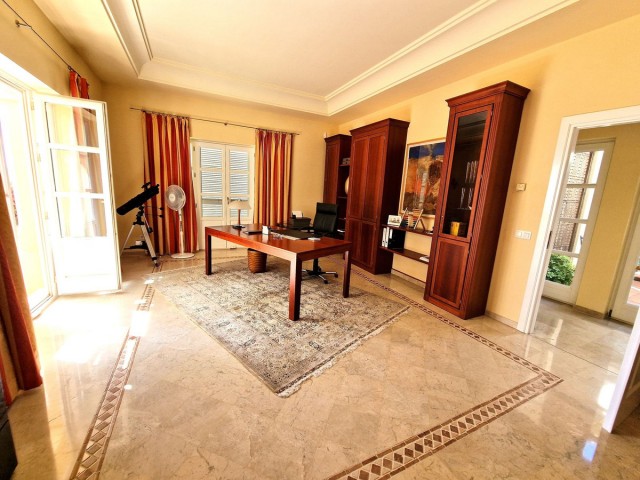 3 Soveroms Villa i Calahonda