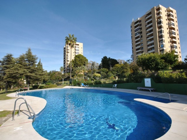 Lägenhet, Nueva Andalucia, R4647994