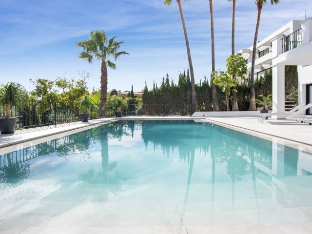 5 Slaapkamer Villa in Los Flamingos