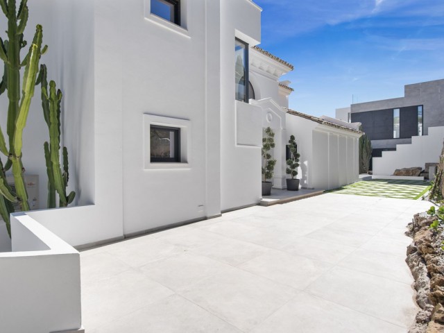 5 Slaapkamer Villa in Los Flamingos