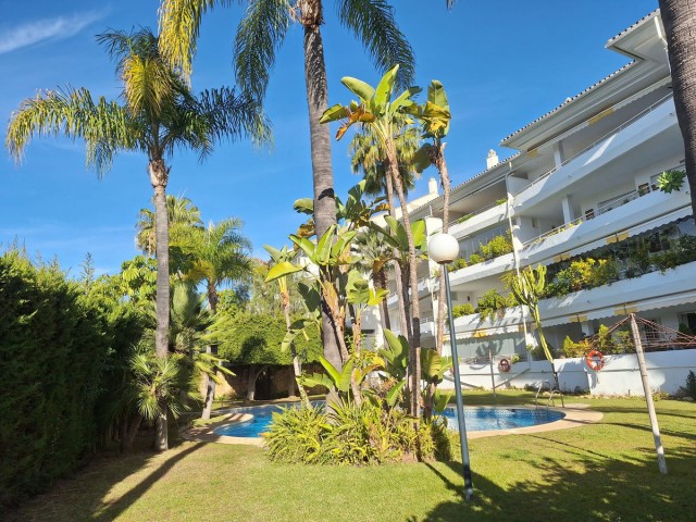 Apartment, Guadalmina Baja, R4643836