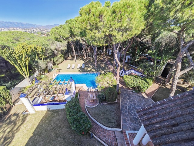 4 Bedrooms Villa in Marbesa