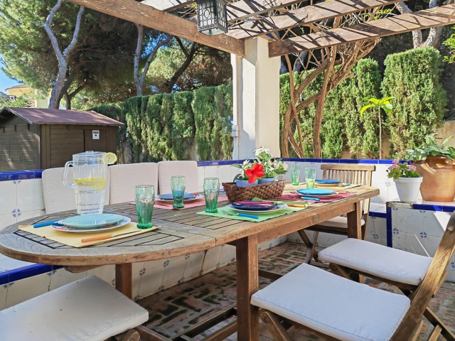 4 Bedrooms Villa in Marbesa