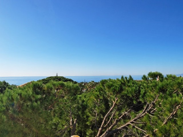 4 Bedrooms Villa in Marbesa