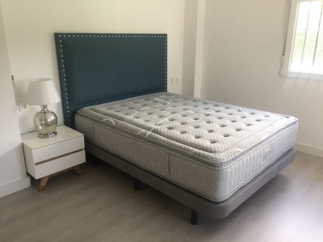 4 Schlafzimmer Reihenhaus in Nueva Andalucía
