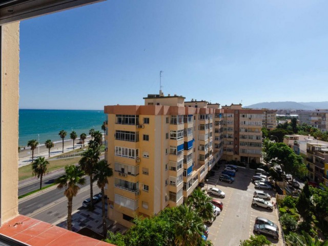 Apartamento con 3 Dormitorios  en Málaga