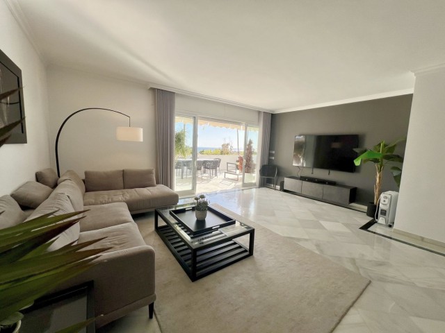 Apartamento con 3 Dormitorios  en Bahía de Marbella