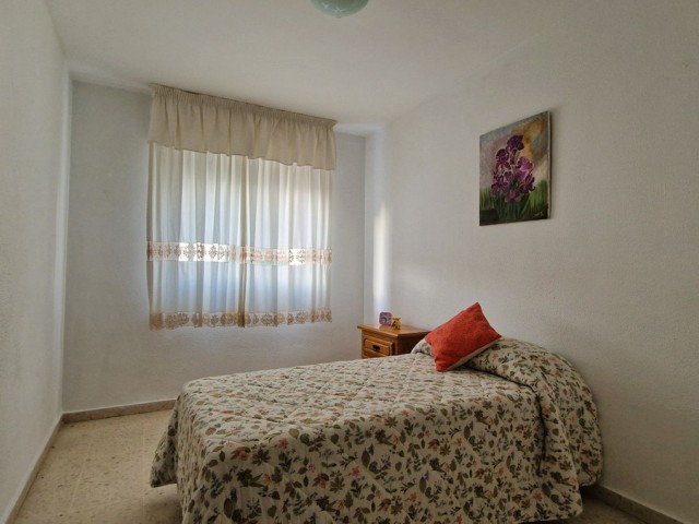 Apartamento con 3 Dormitorios  en San Pedro de Alcántara