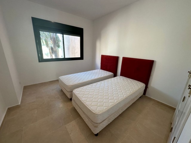 Ático con 2 Dormitorios  en Estepona