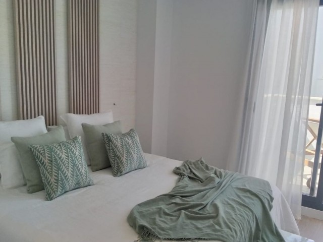 Apartamento con 3 Dormitorios  en La Cala de Mijas