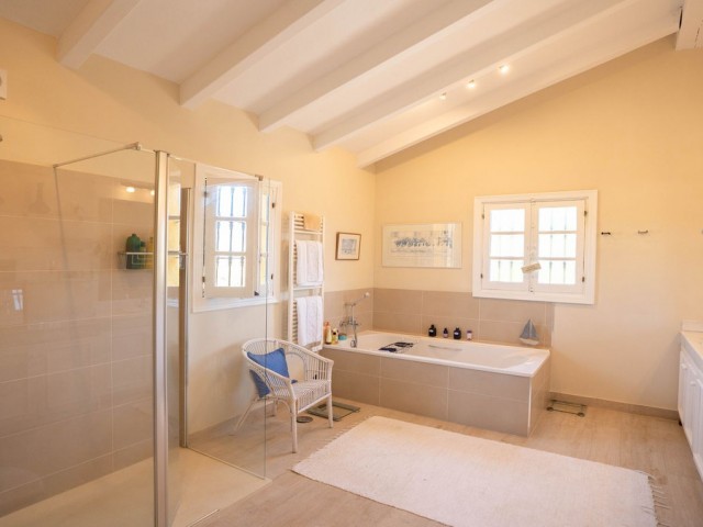 Villa avec 4 Chambres  à La Cala de Mijas