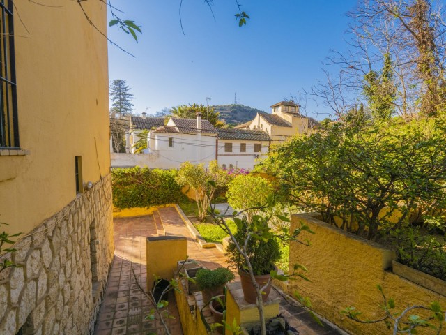 8 Bedrooms Villa in Málaga