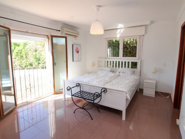 7 Bedrooms Villa in La Cala