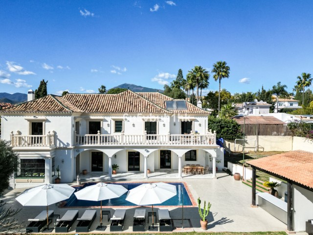 Villa con 5 Dormitorios  en Guadalmina Alta