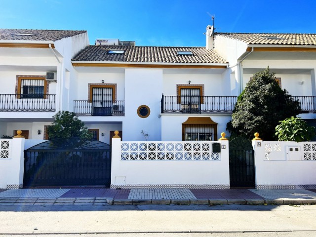 6 Soveroms Rekkehus i San Pedro de Alcántara