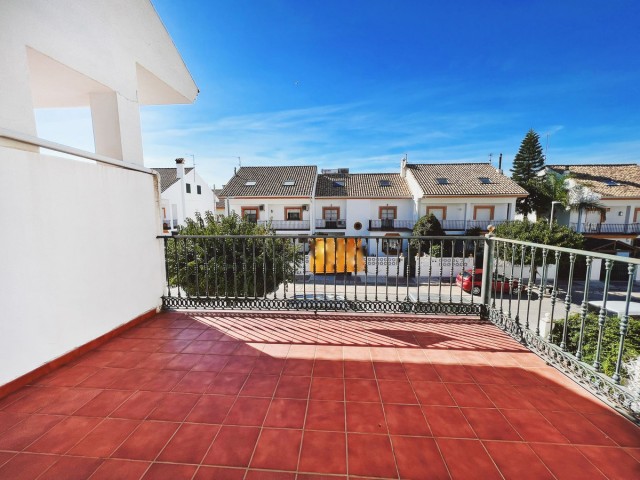 6 Bedrooms Townhouse in San Pedro de Alcántara