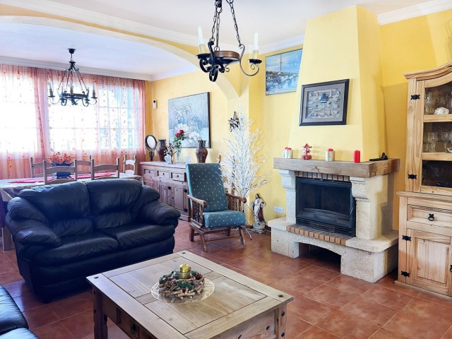 6 Bedrooms Townhouse in San Pedro de Alcántara