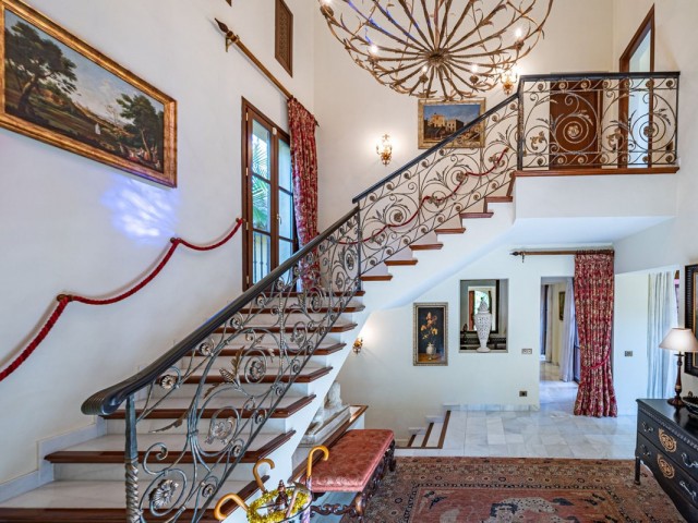 Villa avec 4 Chambres  à Puerto Banús