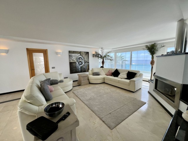 5 Bedrooms Villa in El Chaparral