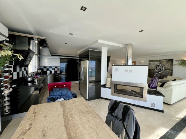 5 Slaapkamer Villa in El Chaparral