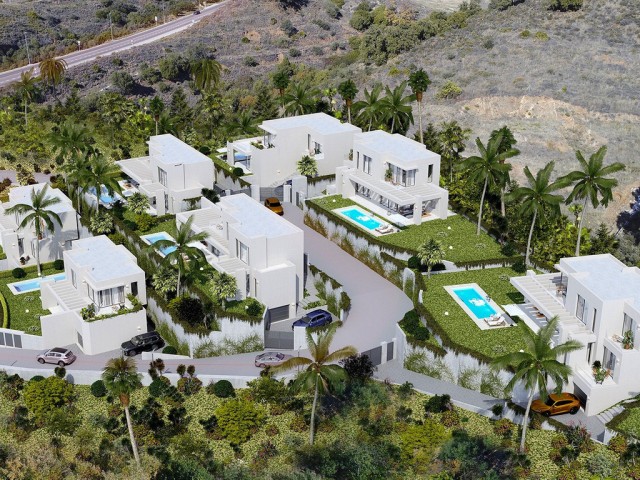 Villa con 4 Dormitorios  en Mijas