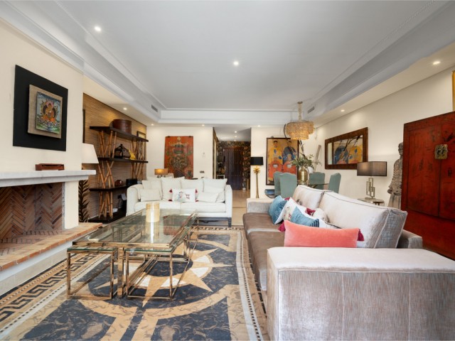 5 Bedrooms Townhouse in The Golden Mile