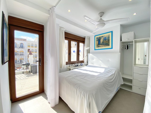 Adosado con 3 Dormitorios  en Marbella