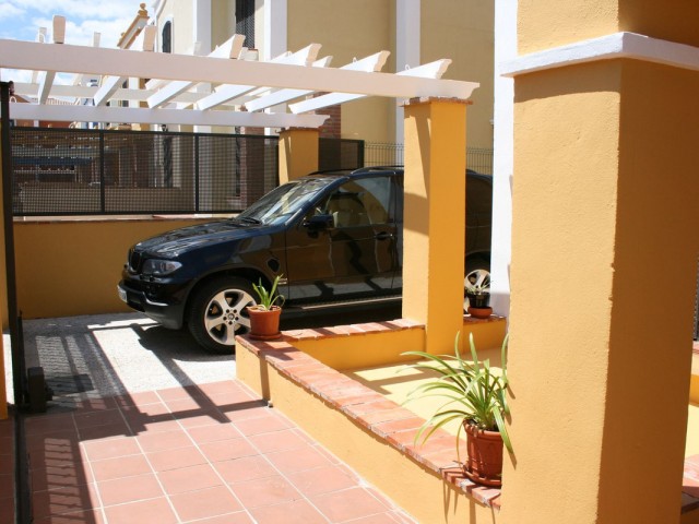 Villa avec 4 Chambres  à Guadalmina Alta