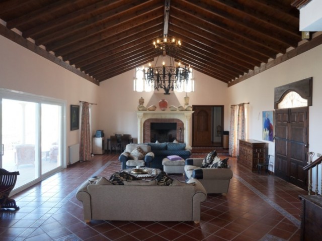 Villa avec 7 Chambres  à Monda