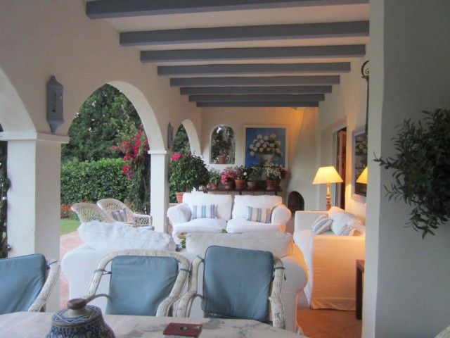 8 Bedrooms Villa in Calahonda