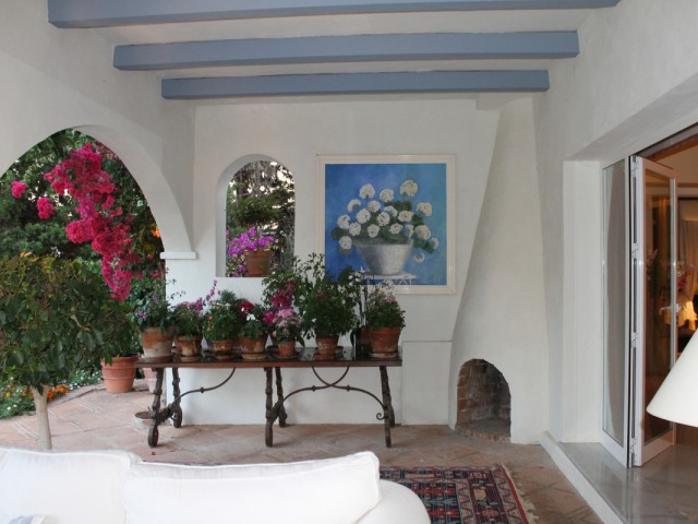 8 Bedrooms Villa in Calahonda