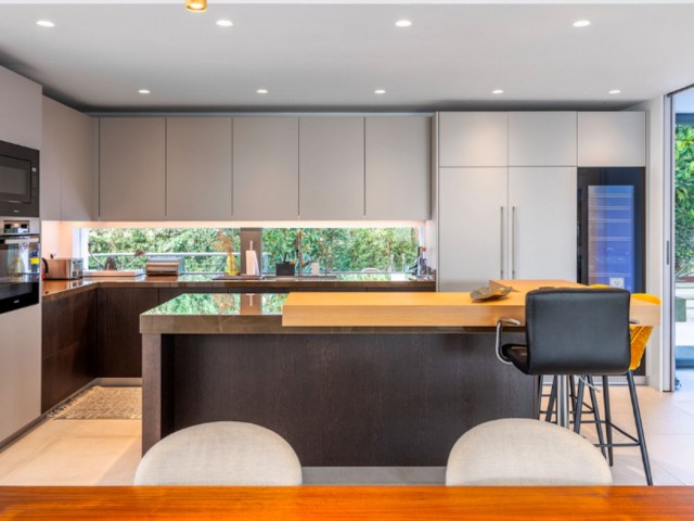 Villa, Benahavis, R4675372