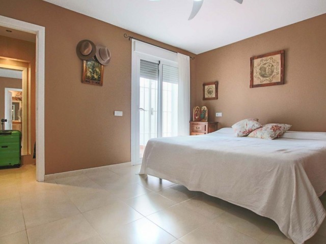 3 Bedrooms Apartment in Nueva Andalucía