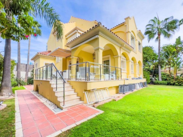 Villa avec 7 Chambres  à Cortijo Blanco