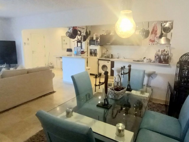 2 Bedrooms Apartment in Istán
